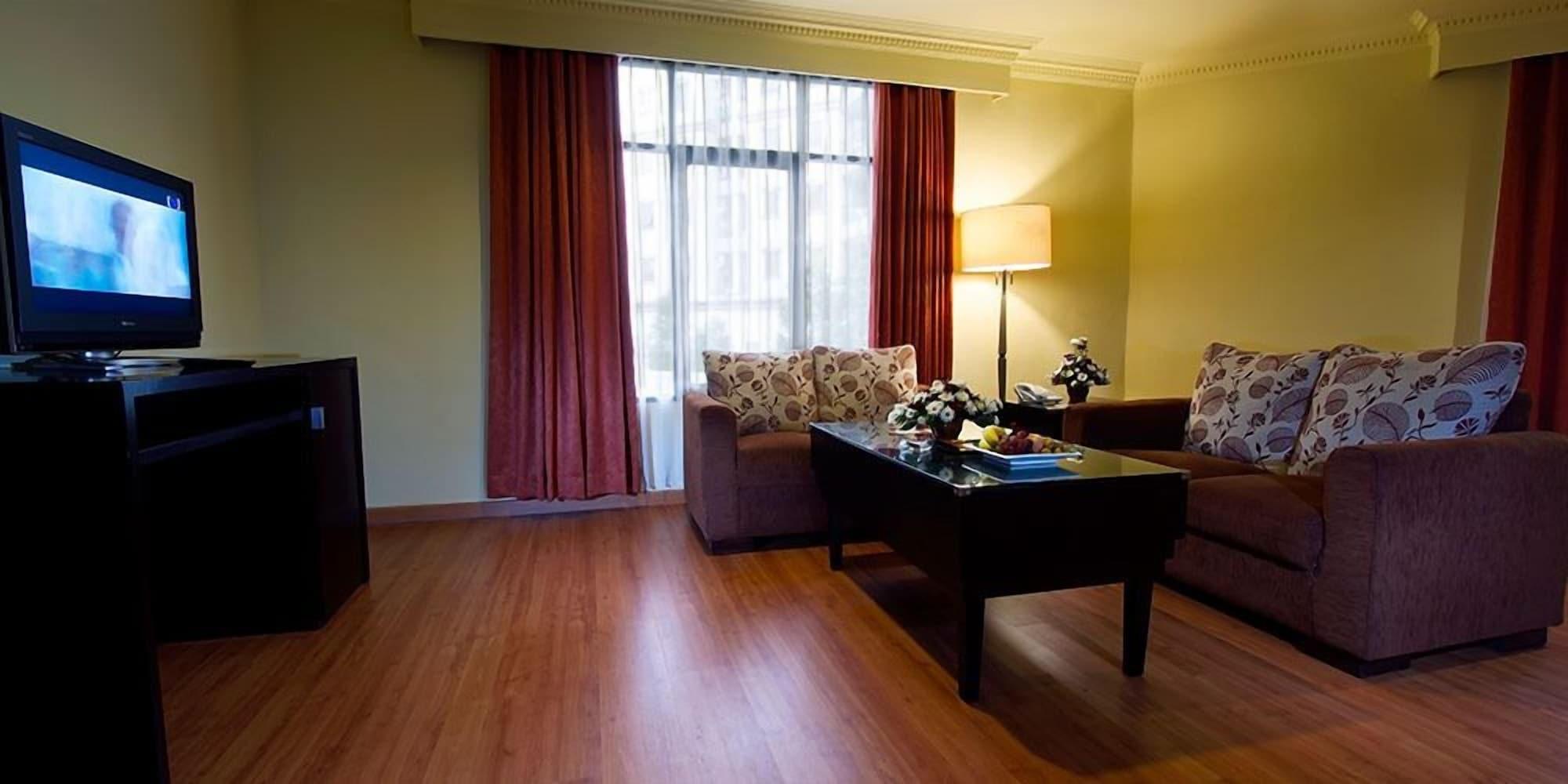 Sari Ater Kamboti Hotel バンドゥン エクステリア 写真