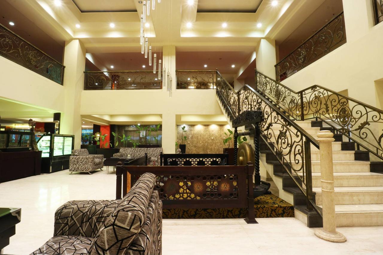 Sari Ater Kamboti Hotel バンドゥン エクステリア 写真