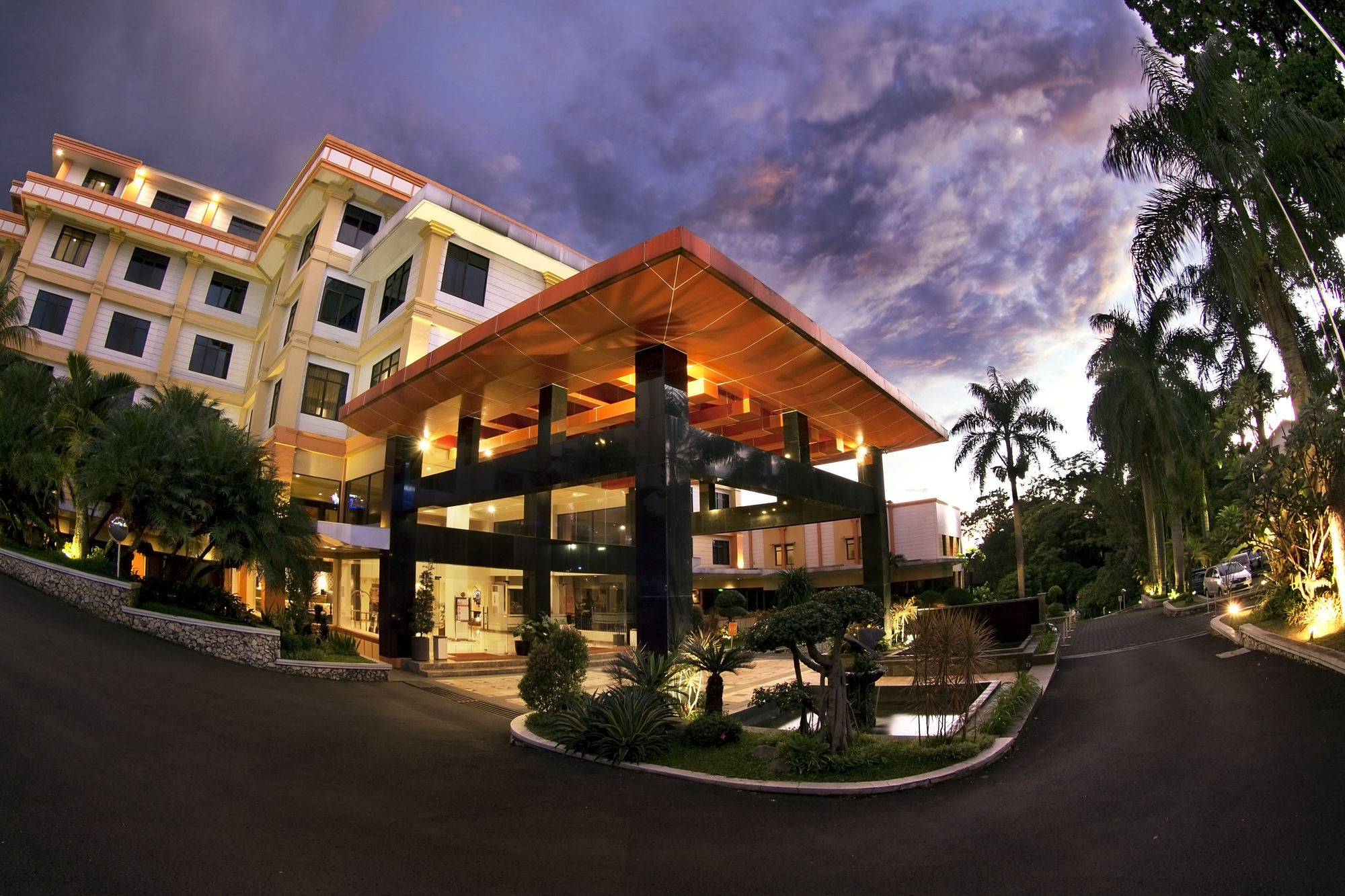 Sari Ater Kamboti Hotel バンドゥン エクステリア 写真