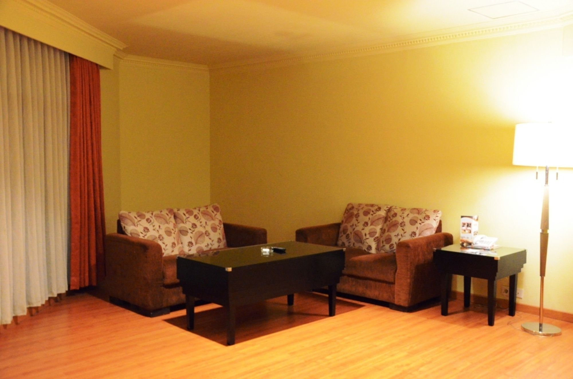 Sari Ater Kamboti Hotel バンドゥン エクステリア 写真